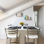 Ferrucci 1 Bedroom Attic In By Halldis Апартаменты