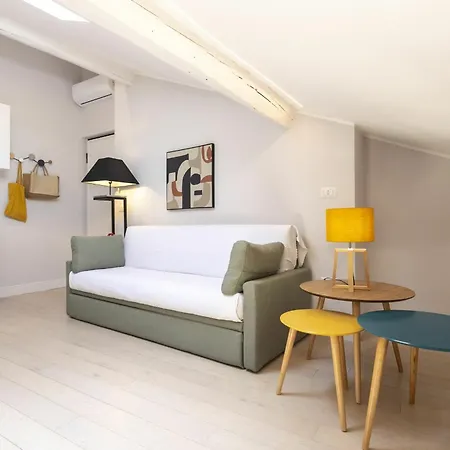 Ferrucci 1 Bedroom Attic In By Halldis شقة ميلان